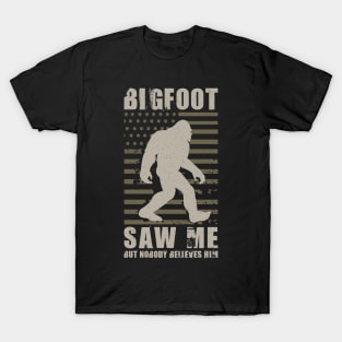 Vintage Bigfoot Saw Me But Nobody Believes Him American Flag T-Shirt